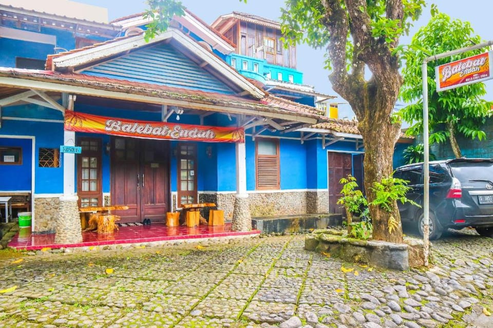 SPOT ON 92063 Balebat Endah Syariah Hotel in West Java