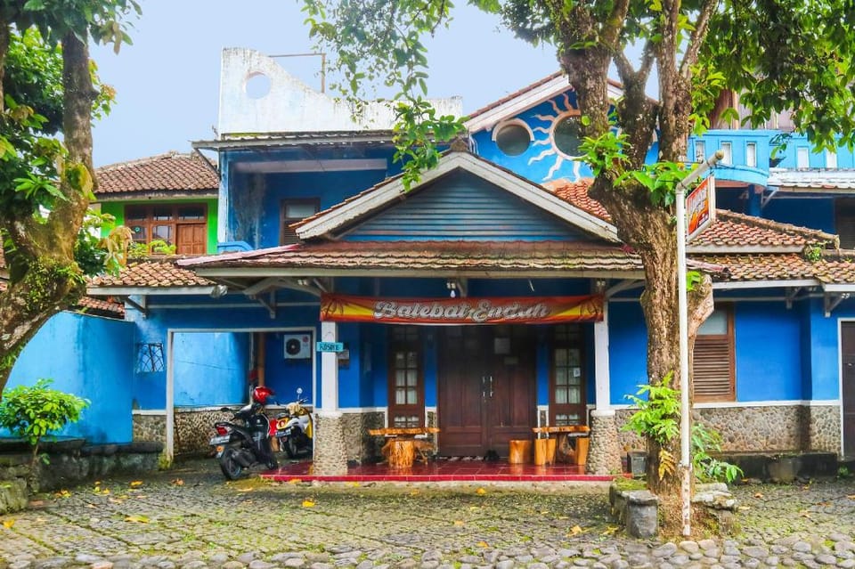 SPOT ON 92063 Balebat Endah Syariah Hotel in West Java