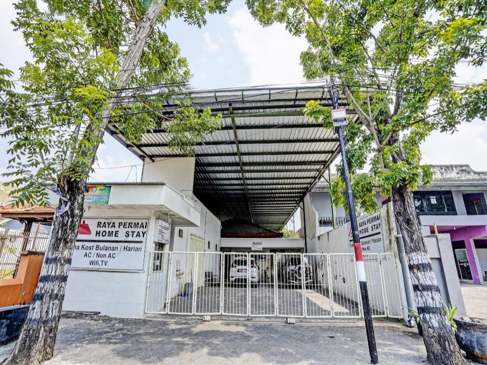 Hotel O Raya Permai Homestay Syariah Hotel in East Java