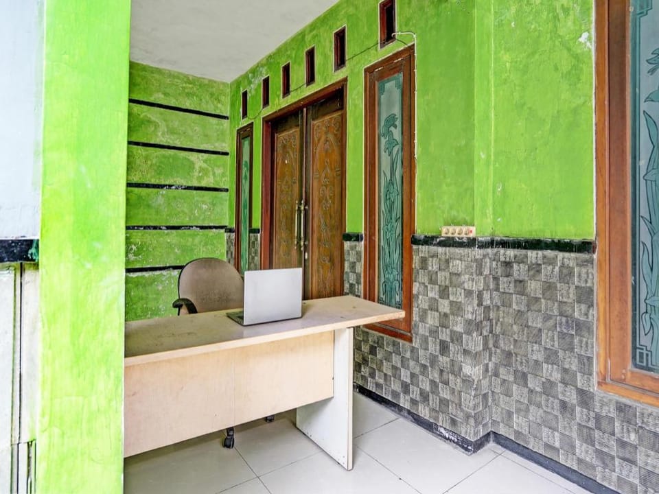 Hotel O Fun Guesthouse Syariah Hotel in East Java