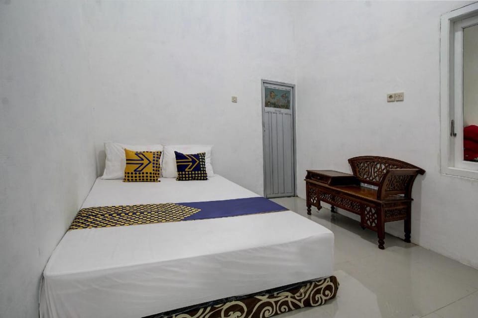 Hotel O Alif House Syariah 2 Hotel in East Java