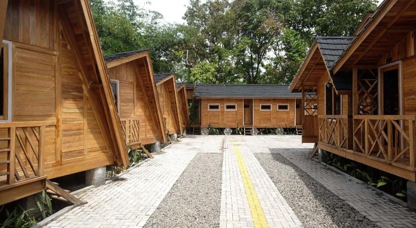 Urbanview Villa Kolopaking Kebumen by RedDoorz Hotel in Indonesia