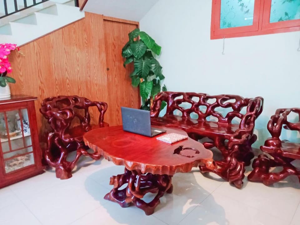 OYO 92069 Rafa Kost Hotel in Indonesia