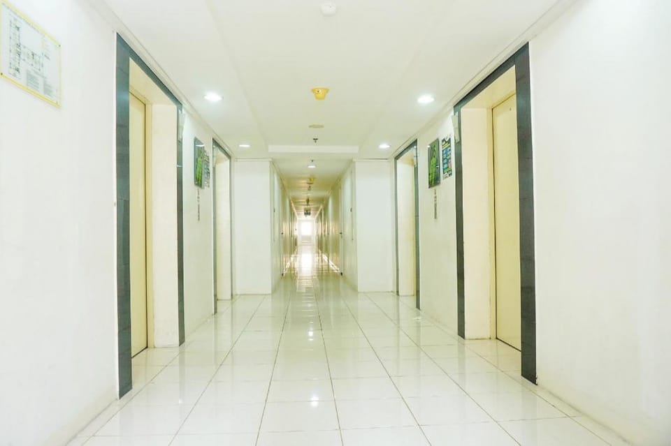 Collection O 92099 A99 Property Near Kalibata city square Hotel in South Jakarta City