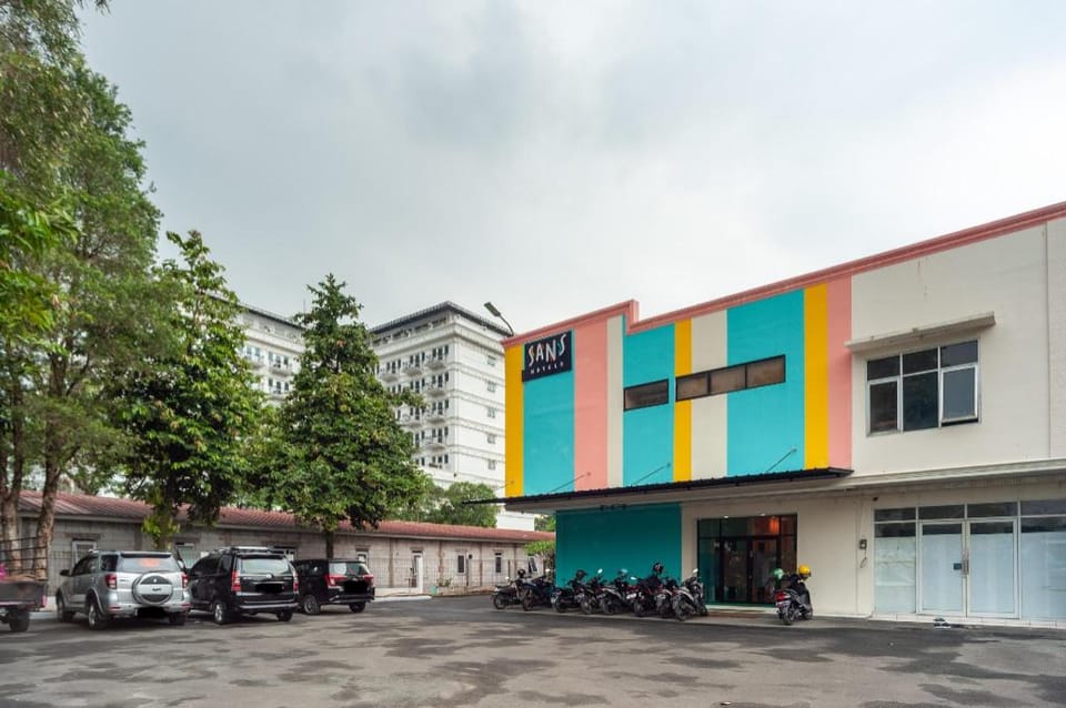 Sans Hotel Bubulak Bogor Hotel in West Java