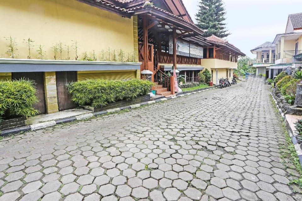 OYO 92088 171 Inn Hotel in West Java