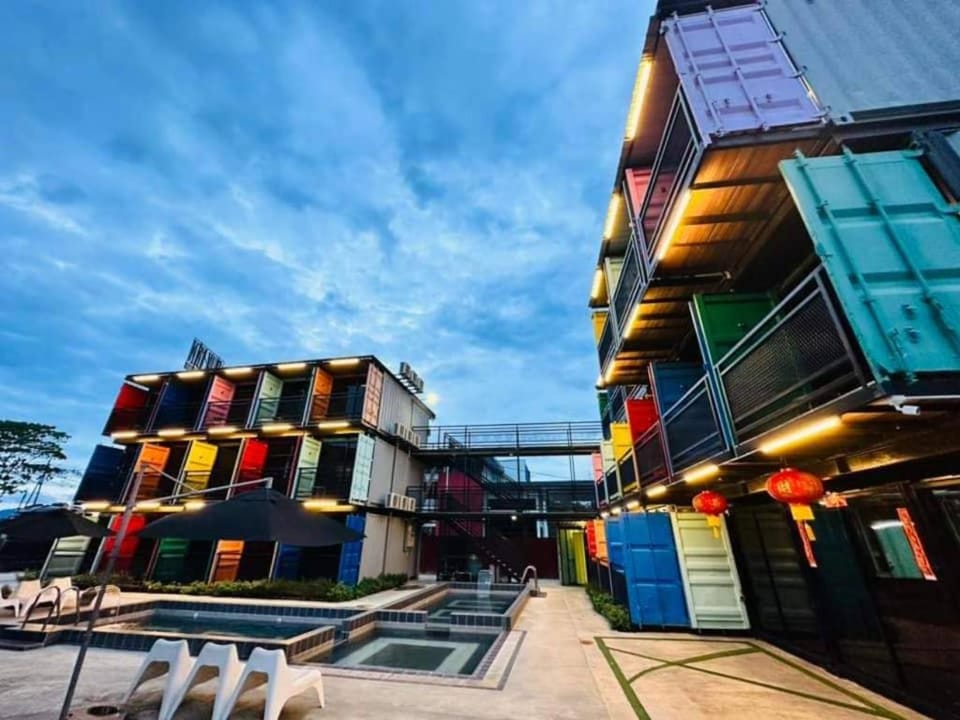 Boxinn The Kontena Home Hotel in Sabah