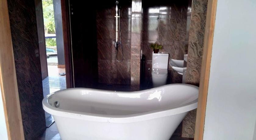 WILD FORTRESS HOTEL Sigiriya Hotel in Dambulla