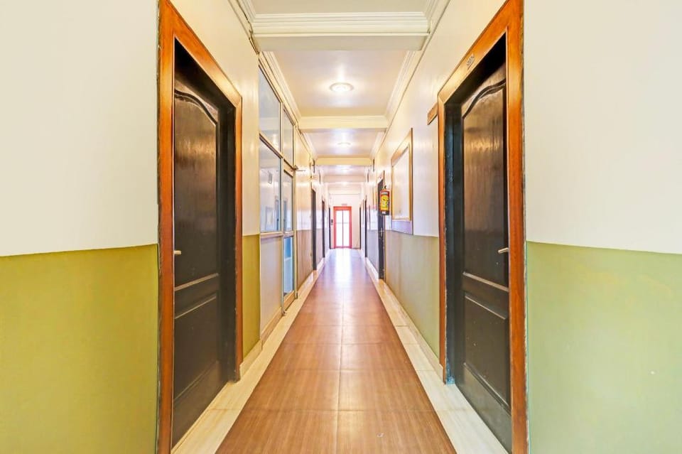 Hotel O Tapovan Near Lakshan Jhula Hotel in Rishikesh
