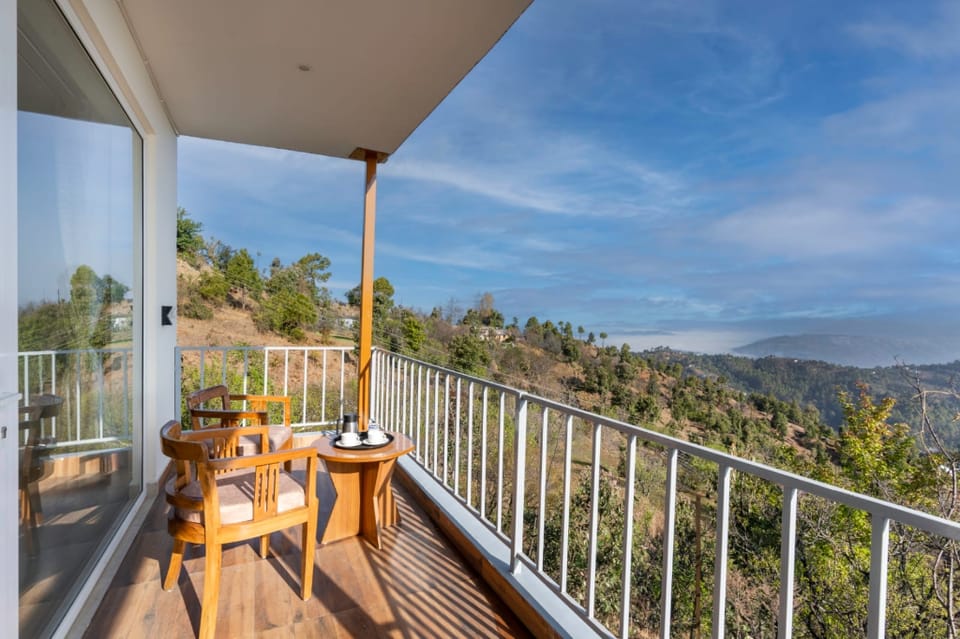 Shree Parijat Resort - Luxury Resort in Mukteshwar Hotel in Uttarakhand