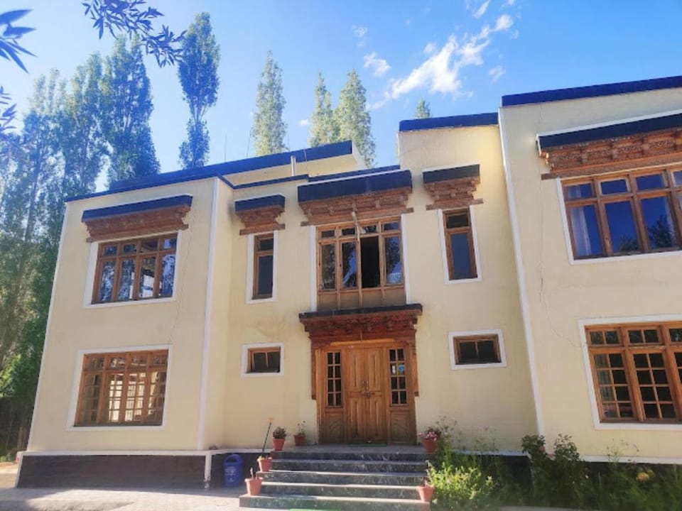 Hotel Mountain Retreat Hotel in India