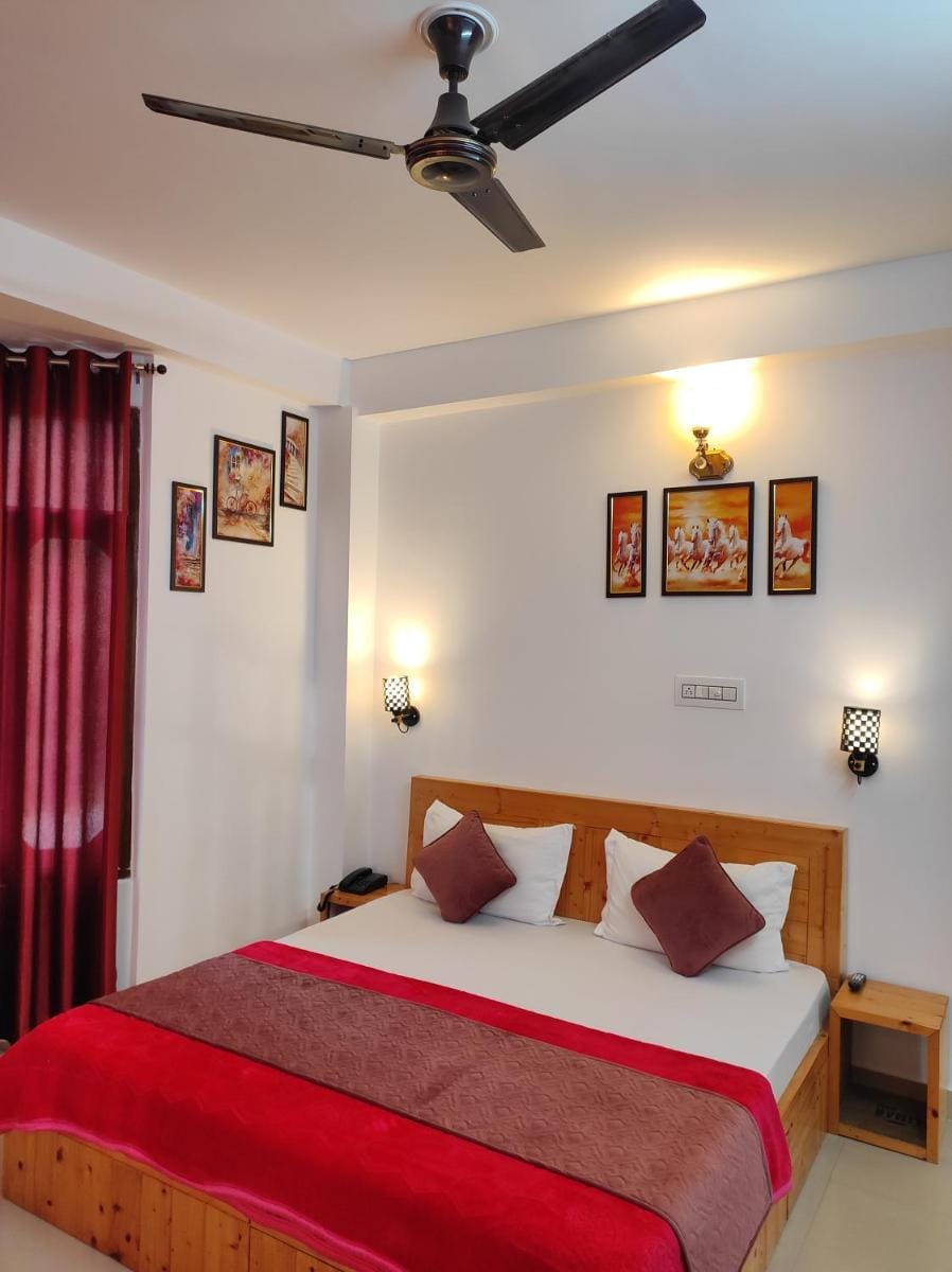 THE-GRANDVIEW Hotel in Himachal Pradesh