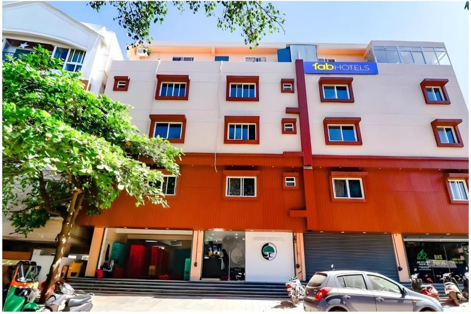 Hotel Banyan Tree Hotel in Bengaluru