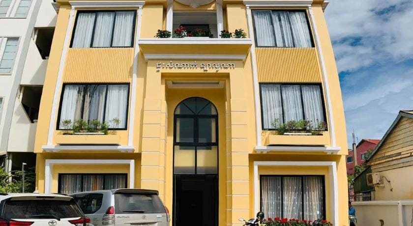 Laluna Guesthouse Bed and Breakfast in Krong Siem Reap