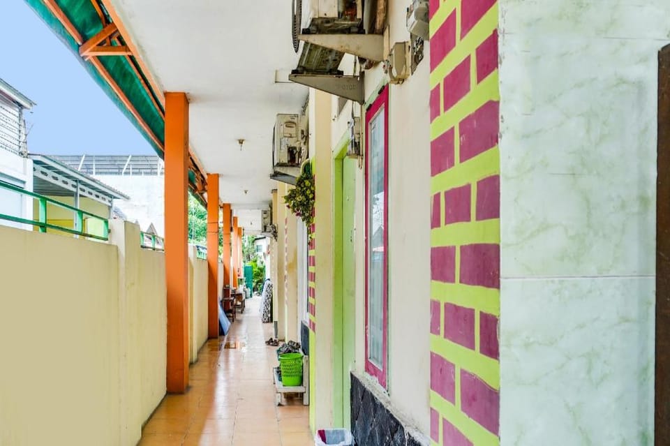 Hotel O Christine Home Stay Syariah Hotel in West Java