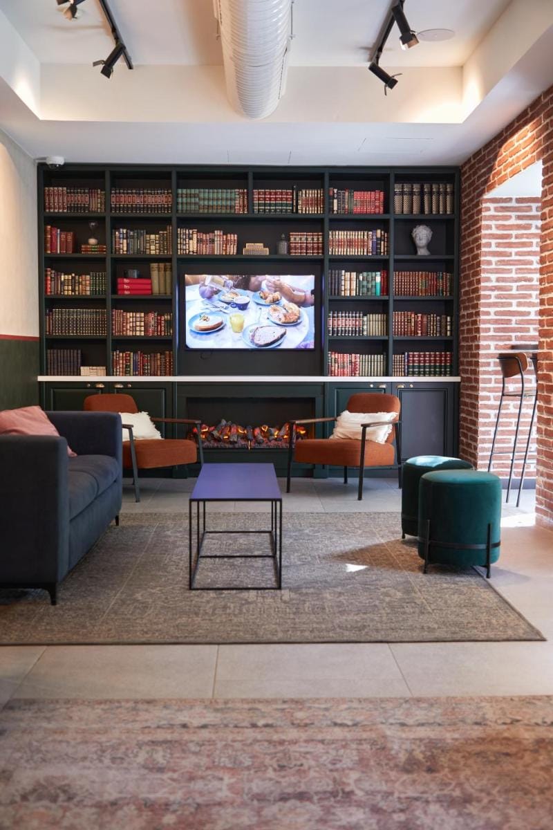 LATROUPE Prado Hostel in Centro