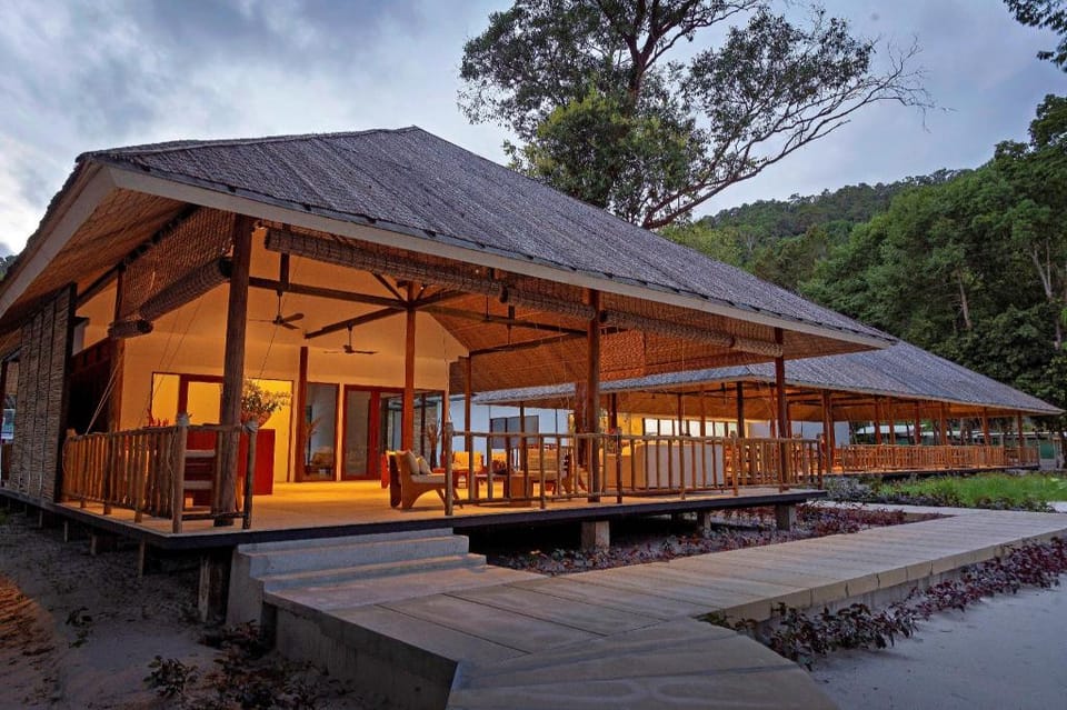 ISLAND CENTER POINT Resort in Sihanoukville