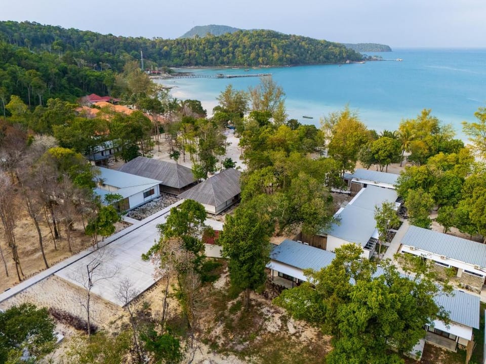 ISLAND CENTER POINT Resort in Sihanoukville