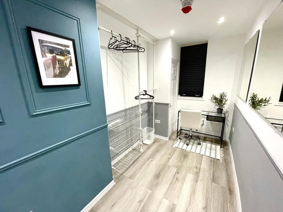 Grand & Spacious 2 bed flat Apartment in Liverpool
