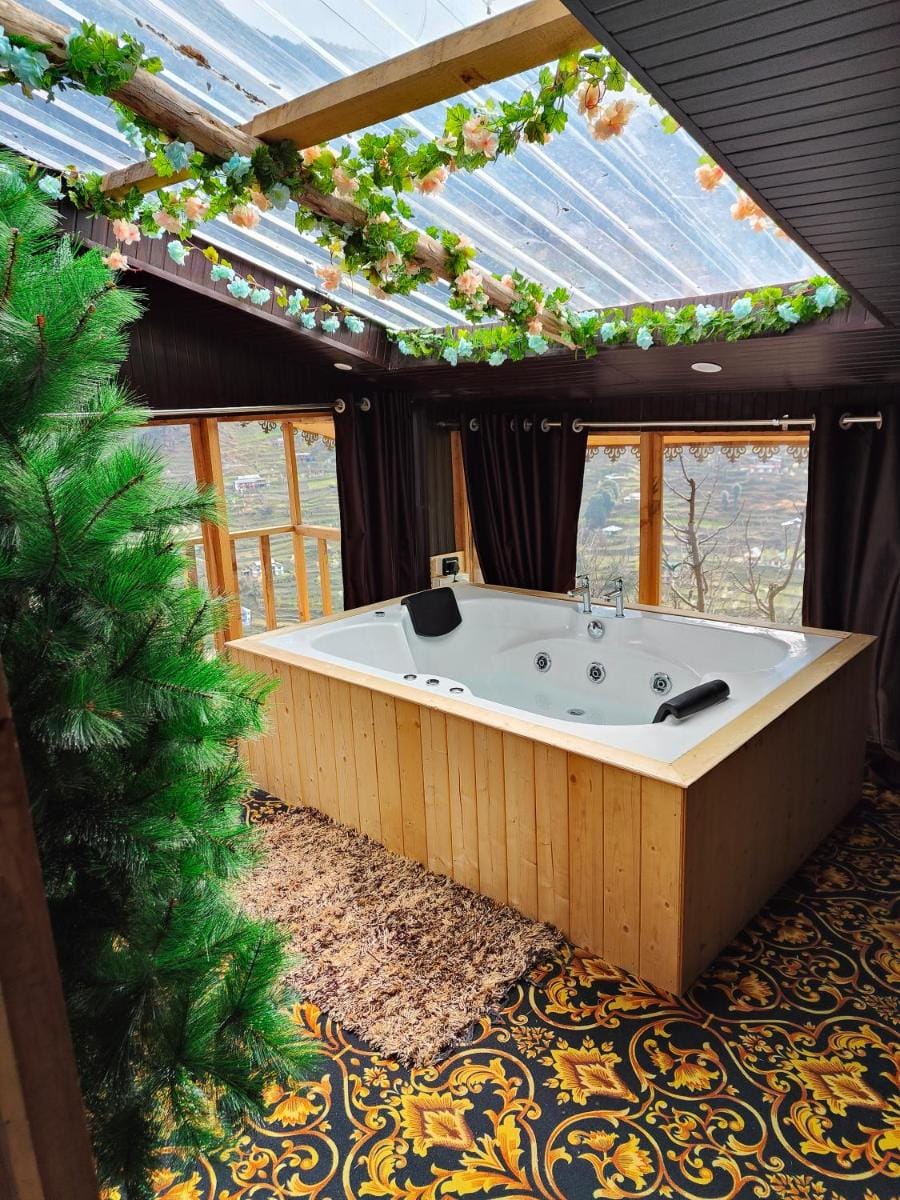 Ivory Castle Treehouse by TheWoodenBranch Villa in Himachal Pradesh