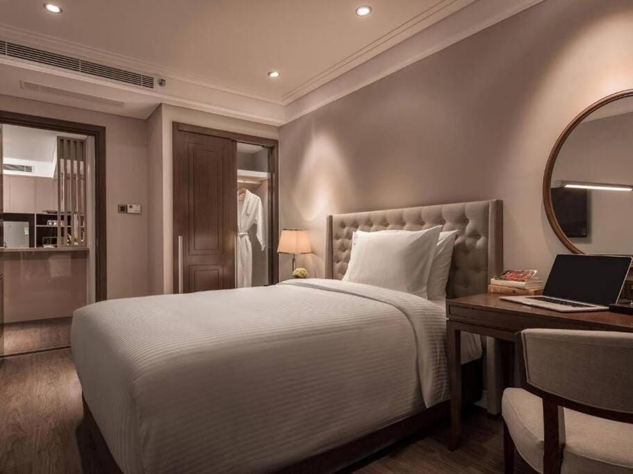 Altara Suites 2 BRs- 1 Min Walk To My Khe Beach. Apartment in Da Nang