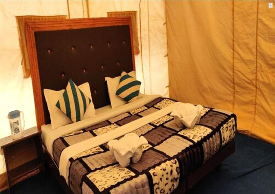 Desert Oasis Camp Campground/ 
RV Resort in India