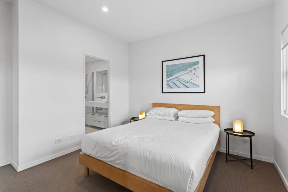 Gorgeous 3-Bed Apartment with City Views Apartment in Bulimba