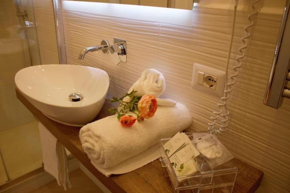 52 Vespasiano Vatican Suites Bed and Breakfast in Rome