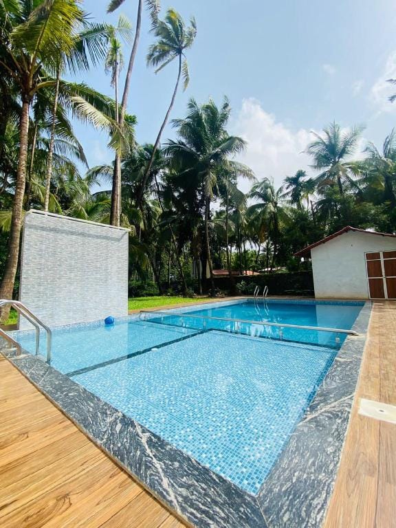 ILIF 2702 BUTTERFLY RESORT & FARMS Hotel in Maharashtra