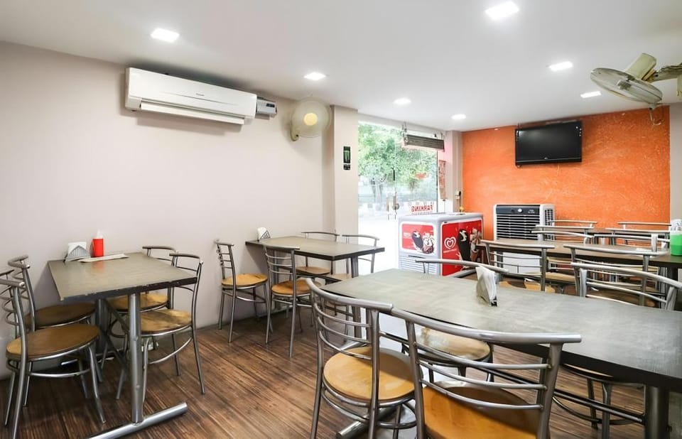MALAYA HOUSE --Couples, Family, Corporate Favorite-- Near BMC Chowk ICONIC Mall Hotel in Punjab, India