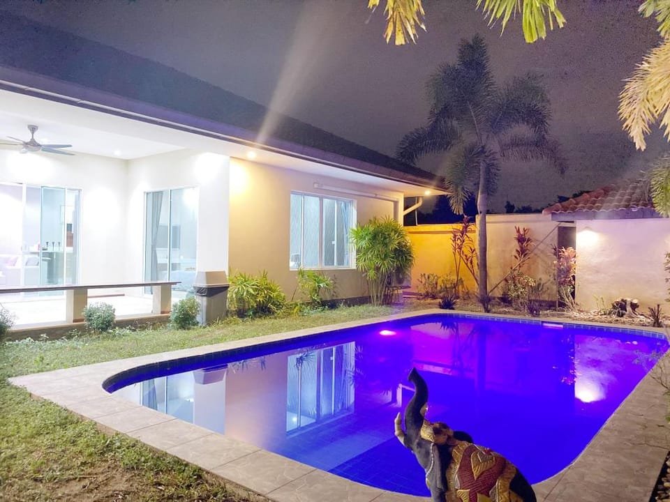 Sunny 4 villa Villa in Pattaya City