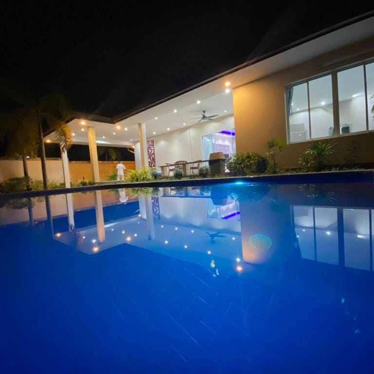 Sunny 4 villa Villa in Pattaya City