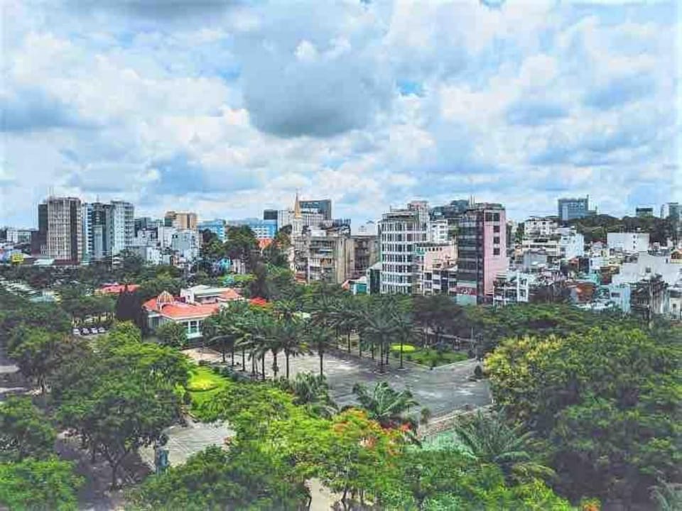 Affordable Spacious Room in midtown near Bui Vien Vacation rental in Ho Chi Minh City