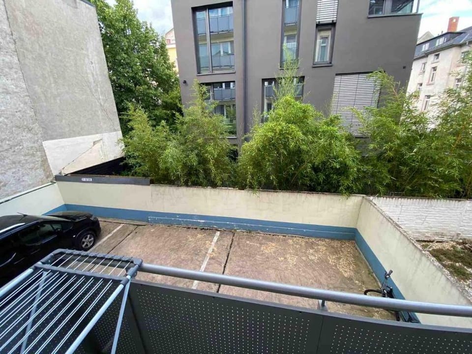 Komplette gemütliche Wohnung mit Küche Apartment in Frankfurt