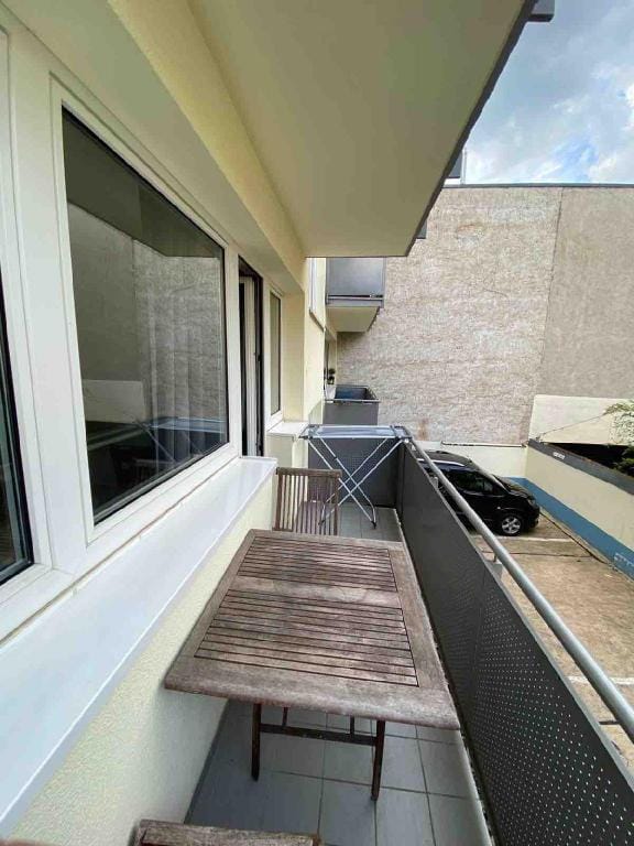 Komplette gemütliche Wohnung mit Küche Apartment in Frankfurt