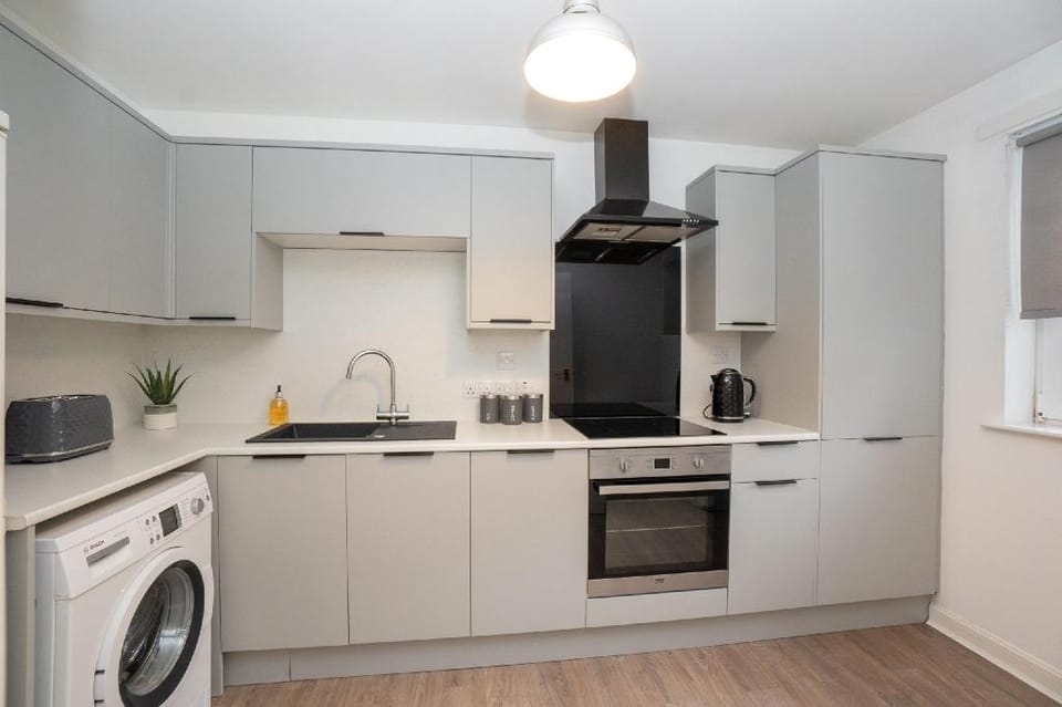 Pavlova House - SJA Stays - Modern 2 Bed Apartment Apartment in Aberdeen