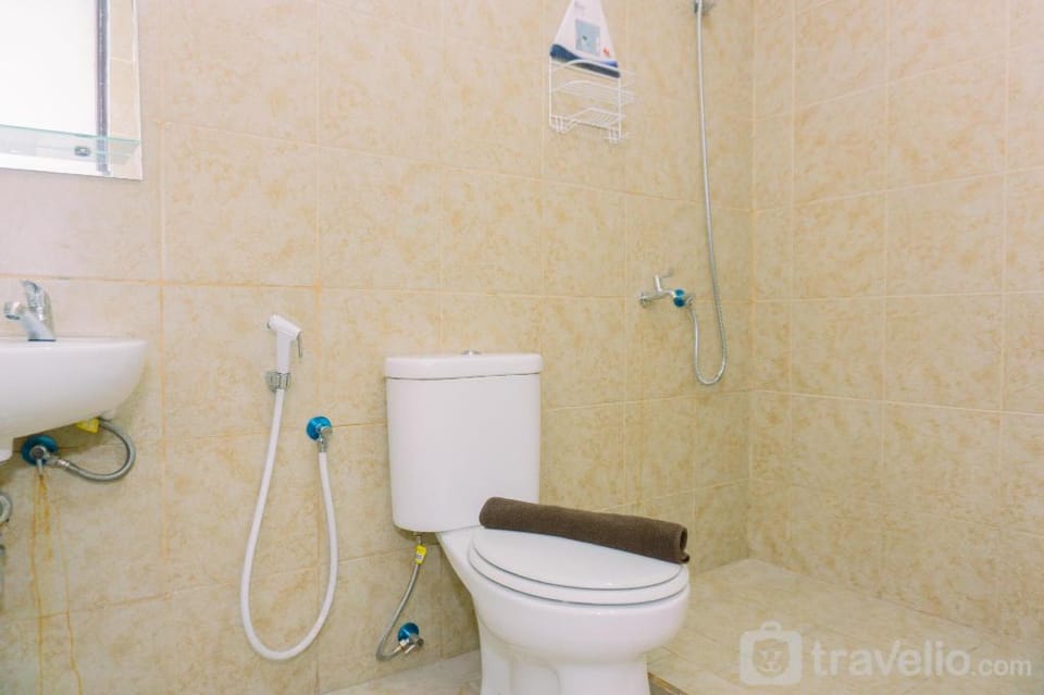 ModernLook Homey 2BR Great Western Apt By Travelio Apartment in West Java