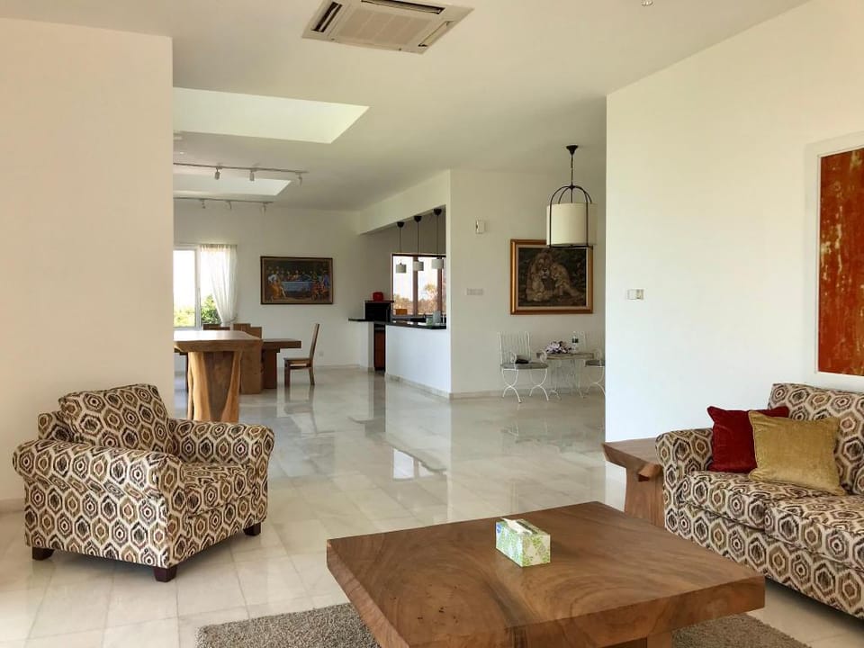 Panoramic Seaview Holiday Home - Batu Ferringhi Villa in Batu Ferringhi, Penang, Malaysia