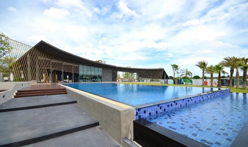 Charming Retreat home with pool minutes to airport Vacation rental in Bangkok