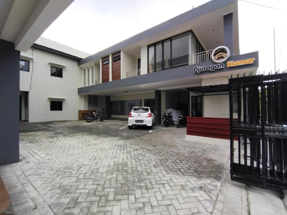 Djuragan Kamar Bandahara Apartment in East Java