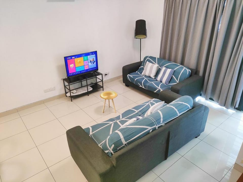 I5B near Setia City Convention Centre & Bukit Raja Vacation rental in Selangor, Malaysia