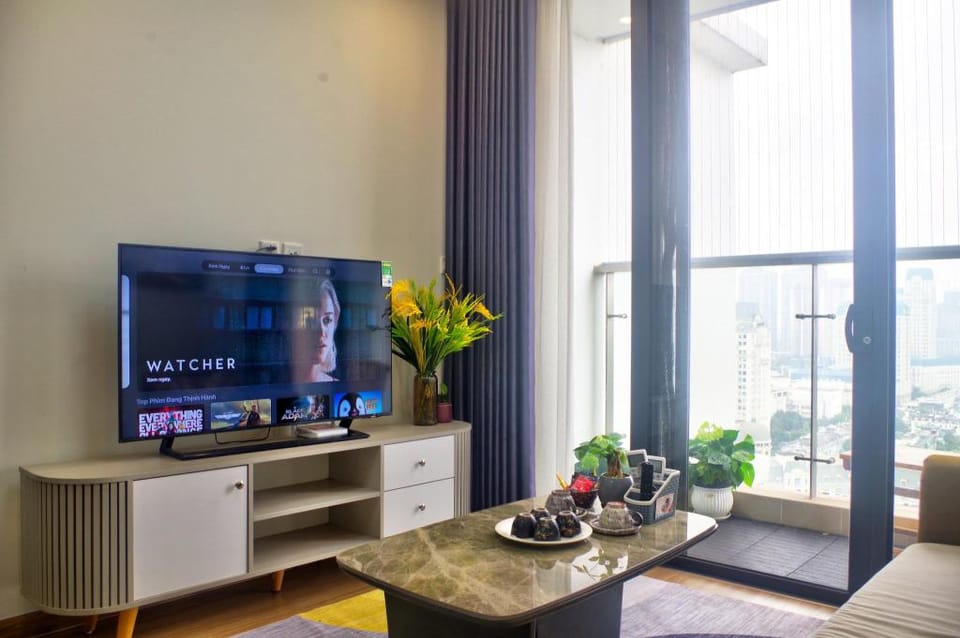 QMP-Vinhomes Skylake-3BR w/ Bathtub by the Windows Apartment in Laos