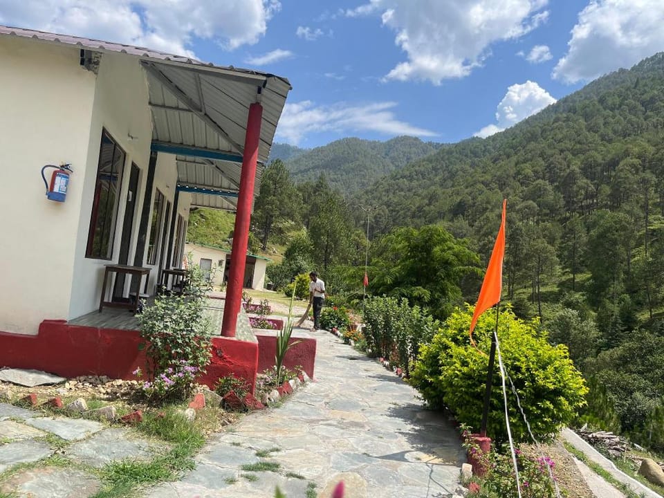 Ganesha Resort Hotel in Uttarakhand