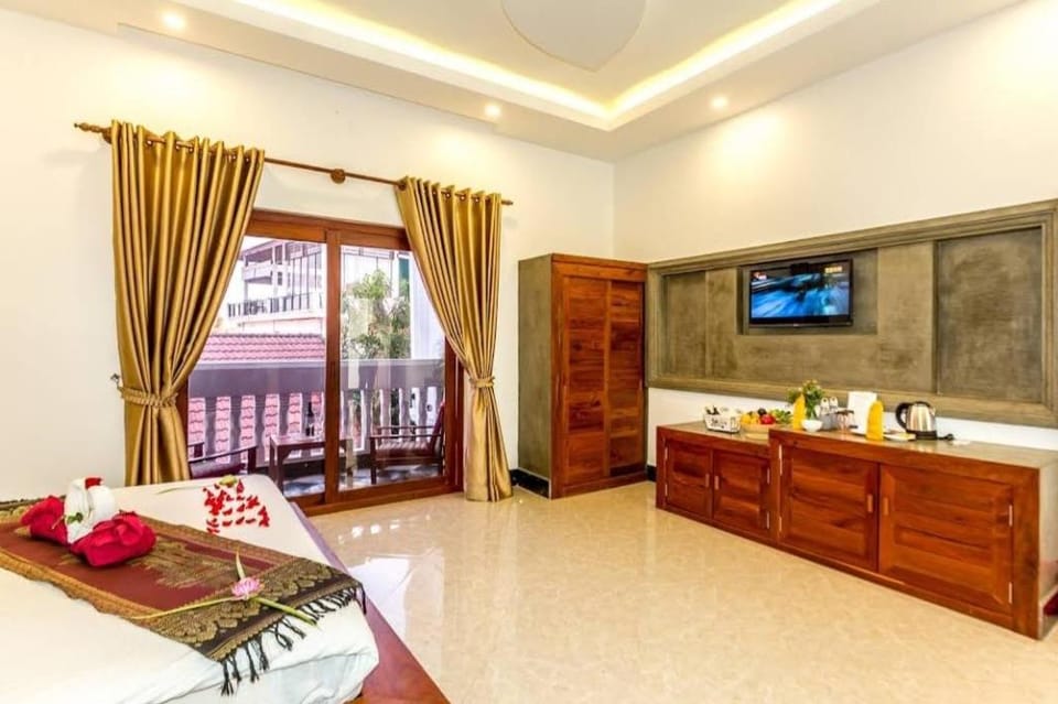 Best Hotel in Siem Reap walk 3 minute to Pubstreet Apartment in Krong Siem Reap