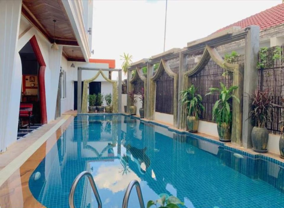 Best Hotel in Siem Reap walk 3 minute to Pubstreet Apartment in Krong Siem Reap