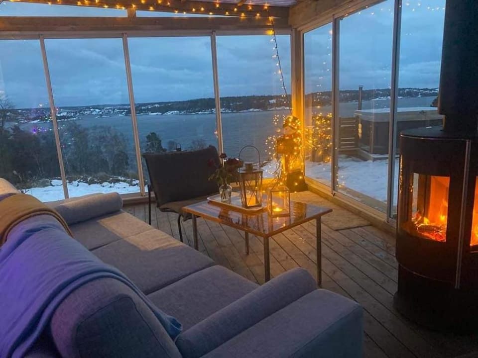 Skärgårdsvilla & stuga, bastu spa 30 min Stockholm Villa in Stockholm County
