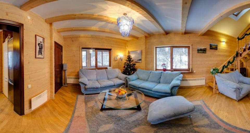 Kоттедж для 7 гостей на берегу реки в Карпатах  Vacation rental in Ukraine