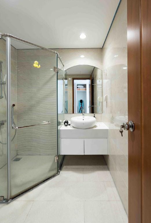 ChizzHomes Serviced Apartment Vinhomes Royal city Apartment in Hanoi