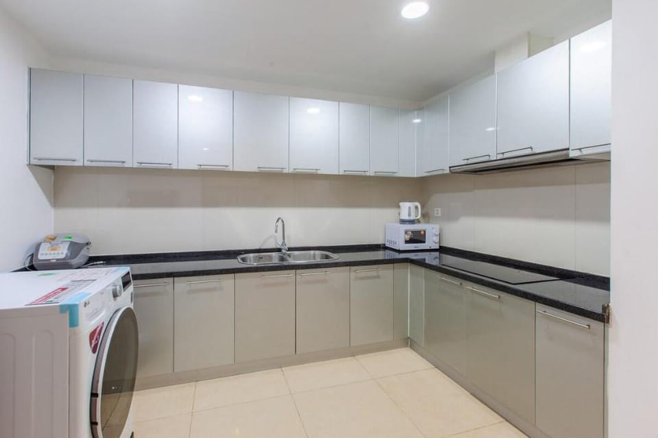 ChizzHomes - Vinhomes Royal city - Luxury 2BR Apartment in Hanoi