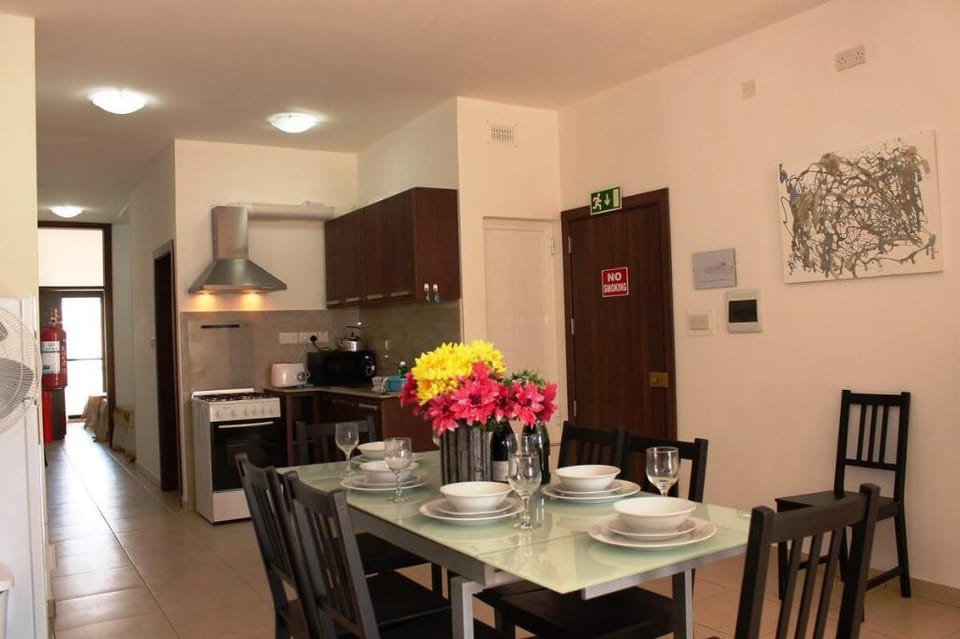 Sea Bliss Apartments with terrace close to the sea Apartment in Saint Paul's Bay